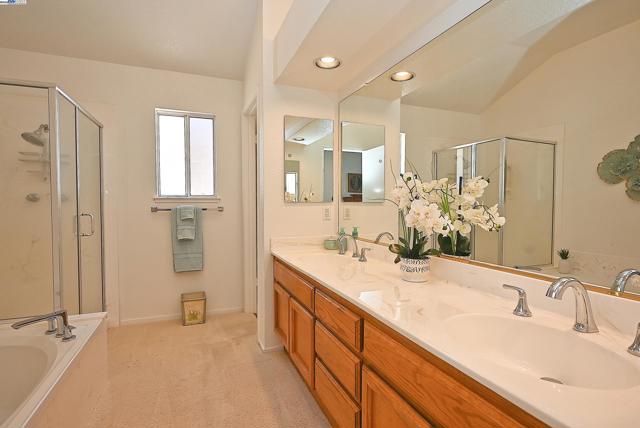 4525 Wolverine Way, Antioch CA: https://media.crmls.org/mediaz/ebfe14cb-934a-4d98-b554-4378e5452d8a.jpg