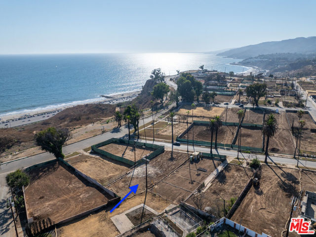 316 Swarthmore Avenue, Pacific Palisades CA: https://media.crmls.org/mediaz/ebfe6f29-6eac-4e49-9cd9-c11dda166413.jpg