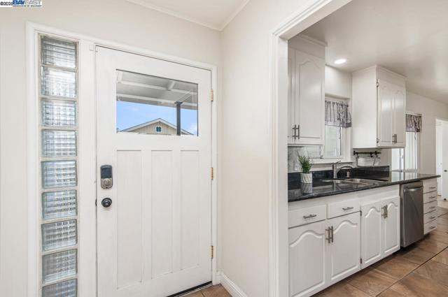 Image 3 of 36 For 16560 Russell Ct