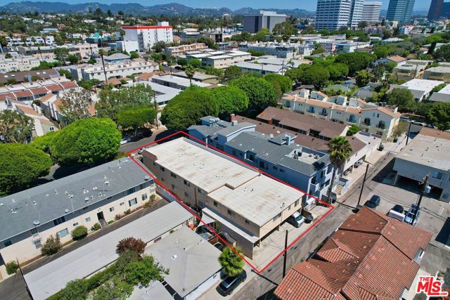 2914 Arizona Avenue photo 4