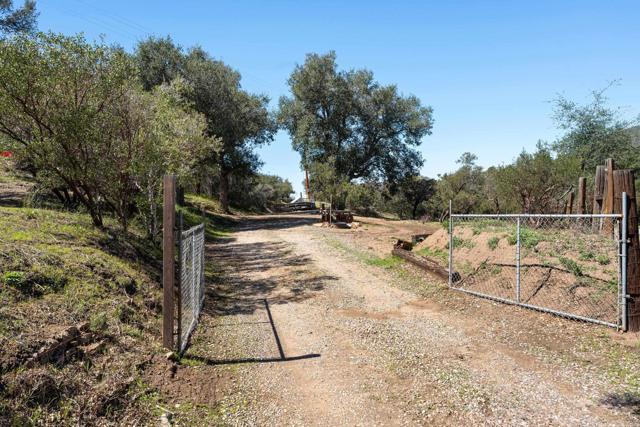 10172 Boulder Creek Road, Descanso CA: https://media.crmls.org/mediaz/ebfeee4b-0a08-4447-8b74-7e084e5f5727.jpg
