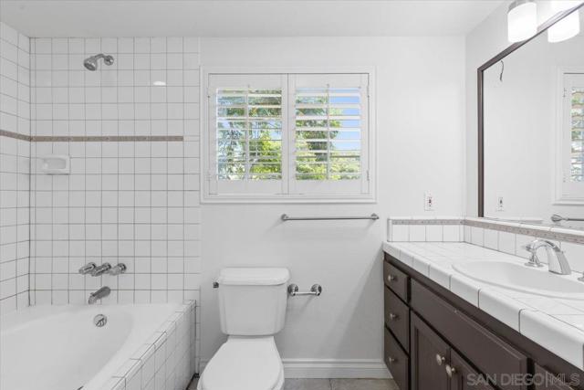 2035 Paradise St, San Diego CA: https://media.crmls.org/mediaz/ebff37fe-0820-4e17-a035-d22d9fdbb81f.jpg