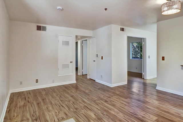 Image 22 of 24 For 1971 Bonifacio St 3