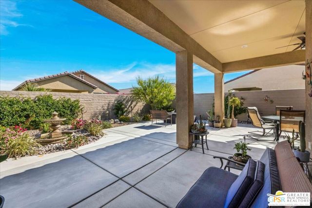 28 Chablis, Rancho Mirage CA: https://media.crmls.org/mediaz/ebfff0eb-d9f9-42f6-b77e-358480138cf6.jpg