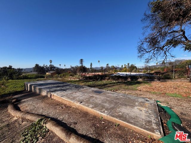 408 Wistaria Place, Altadena CA: https://media.crmls.org/mediaz/ec00140b-c1fa-4981-a2ca-306248ab8eda.jpg