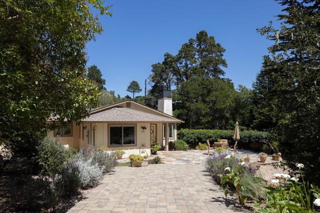 594 Viejo Road, Carmel CA: https://media.crmls.org/mediaz/ec00146e-7e1a-49aa-8169-6c801bd404ee.jpg