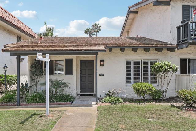 4352 Loma Riviera Court, San Diego CA: https://media.crmls.org/mediaz/ec003281-95ec-425b-9aa4-96c05aa798ca.jpg