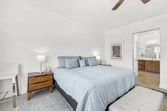 78189 Kensington Avenue, Palm Desert CA: https://media.crmls.org/mediaz/ec00d5f3-d4dc-4239-a3c6-2fa3f597d8f3.jpg