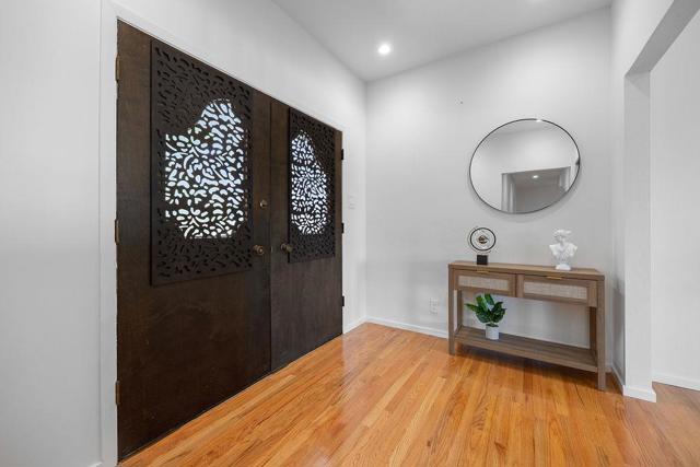 818 Clearfield Drive, Millbrae CA: https://media.crmls.org/mediaz/ec025749-dd48-4c7c-9aa8-1b208c4e6512.jpg