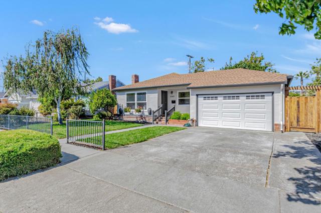 1382 Keoncrest Avenue, San Jose CA: https://media.crmls.org/mediaz/ec02a4b1-ae62-43e2-8a3d-0d8955ae6b38.jpg