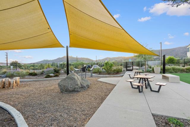 Detail Gallery Image 39 of 60 For 35190 Blossom Pl, Fallbrook,  CA 92028 - 3 Beds | 2/1 Baths