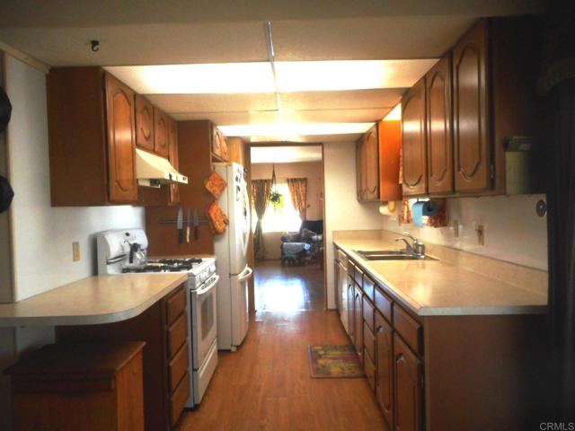 Detail Gallery Image 7 of 27 For 2300 E Valley #84,  Escondido,  CA 92027 - 2 Beds | 2 Baths