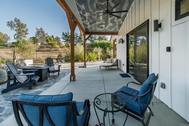 35715 Calle Nopal, Temecula CA: https://media.crmls.org/mediaz/ec03319d-9858-445d-8c80-3fdb5869d851.jpg