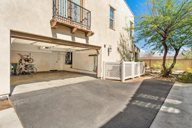 158 Paseo Bravo, Palm Desert CA: https://media.crmls.org/mediaz/ec0335b1-0fdc-4c9b-bc65-c28722bf973c.jpg