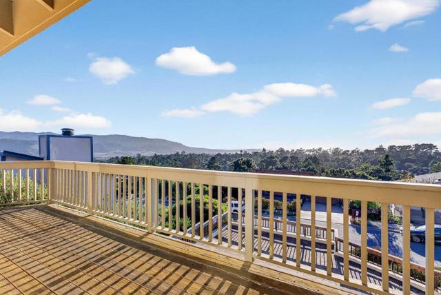 3475 Edgefield Place, Carmel CA: https://media.crmls.org/mediaz/ec0386ac-a694-4691-8364-dbc3df2f782a.jpg