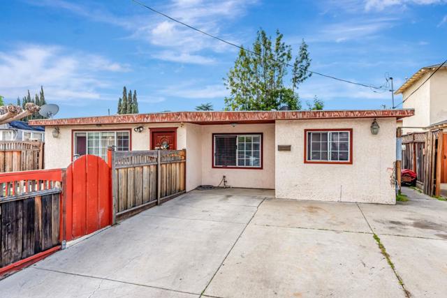 10285 Chrisland Court, San Jose CA: https://media.crmls.org/mediaz/ec03bfe6-8636-456d-a096-ea3c86b6b019.jpg