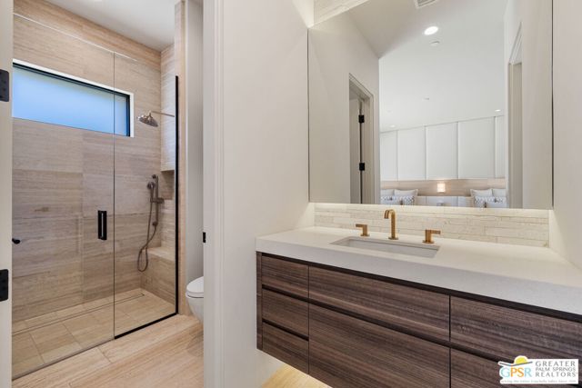 1 Sterling Ridge Drive, Rancho Mirage CA: https://media.crmls.org/mediaz/ec03f53b-70e2-485b-acc9-85162d3ff3f0.jpg