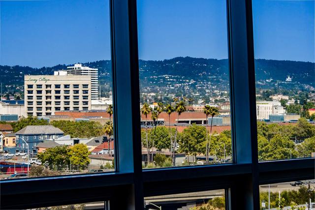 311 Oak Street, Oakland CA: https://media.crmls.org/mediaz/ec04635d-f231-4d8b-9a9c-570ad0717937.jpg