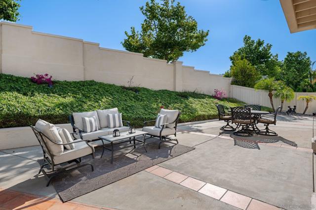 18027 Chieftain Ct, San Diego CA: https://media.crmls.org/mediaz/ec0683b4-5635-4bc1-8ad7-c4682d6c51f1.jpg