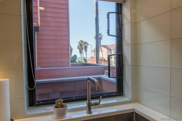 725 Seacoast Drive, Imperial Beach, California 91932, 2 Bedrooms Bedrooms, ,2 BathroomsBathrooms,Townhouse,For Sale,Seacoast Drive,250019721SD