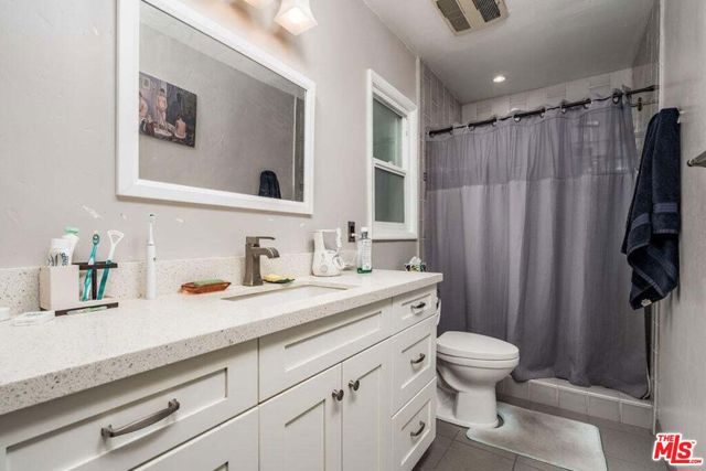 Image 61 of 74 For 440 Corona Del Mar