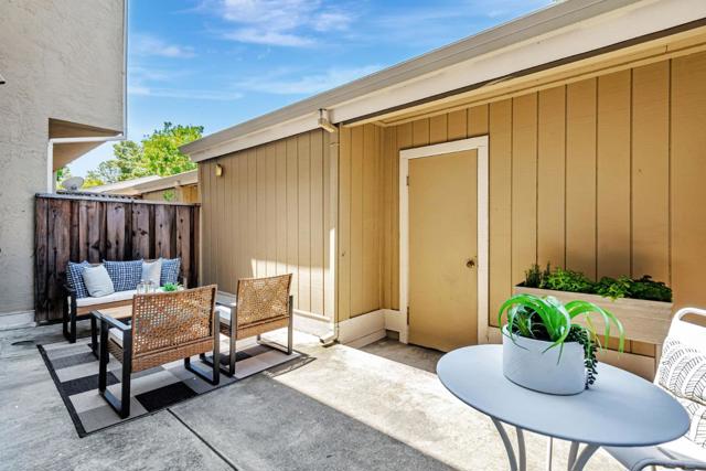 823 Perseus Lane, Foster City CA: https://media.crmls.org/mediaz/ec07ce65-0b39-47e4-bab8-cbcaf2198fd7.jpg