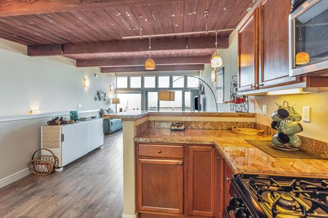 156 Mar Vista Drive, Monterey CA: https://media.crmls.org/mediaz/ec0857d0-e654-4c90-b7cd-6918fb022b9c.jpg