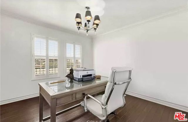 1621 Barry Avenue, Los Angeles CA: https://media.crmls.org/mediaz/ec08a82a-1b2f-4370-8189-b0770ec7097f.jpg
