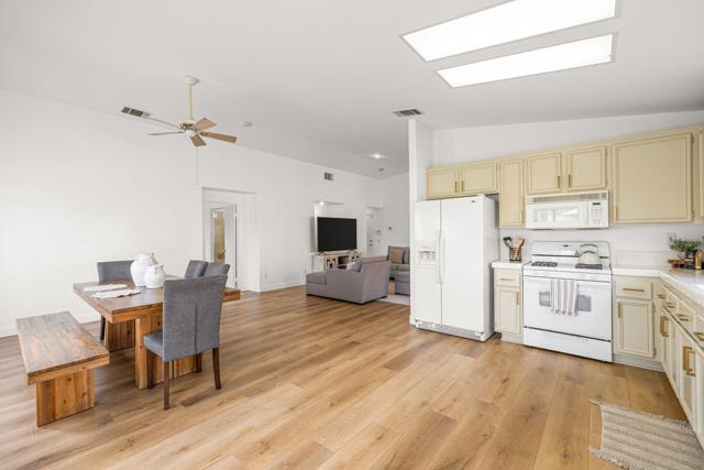 49620 Lincoln Drive, Indio CA: https://media.crmls.org/mediaz/ec08b4a4-355c-42df-92a0-4efbca8b1876.jpg