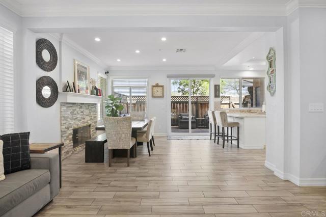 Detail Gallery Image 2 of 64 For 11372 via Rancho San Diego #B,  El Cajon,  CA 92019 - 3 Beds | 2/1 Baths