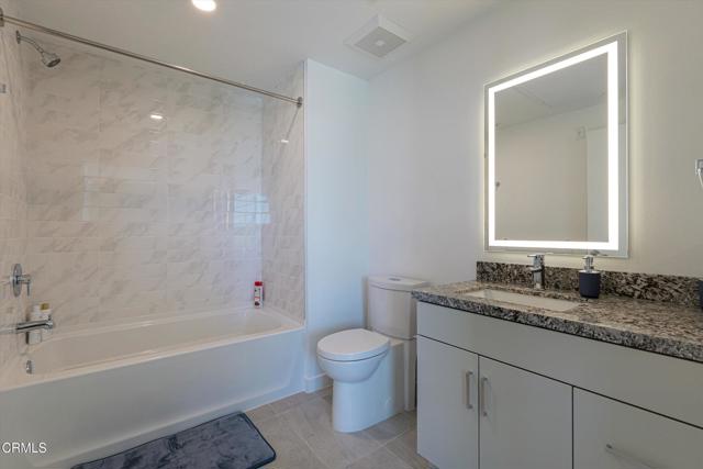 Detail Gallery Image 18 of 40 For 18900 Parthenia St #201,  Northridge,  CA 91324 - 1 Beds | 1 Baths