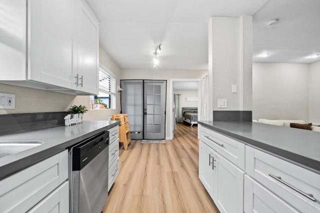 Detail Gallery Image 7 of 18 For 3140 Midway Dr #A107,  San Diego,  CA 92110 - 1 Beds | 1 Baths