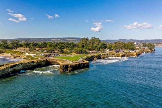 1122 W Cliff Drive, Santa Cruz CA: https://media.crmls.org/mediaz/ec0a44b6-198c-4336-be0b-40e7305af0b2.jpg