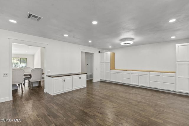 459 Mark Drive, Simi Valley CA: https://media.crmls.org/mediaz/ec0a6ebb-f619-4e9f-a406-4d3c40f9c310.jpg