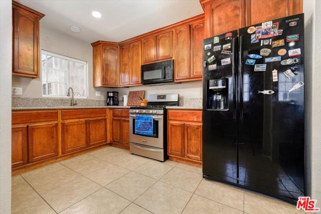 3421 Hillcrest Drive, Los Angeles CA: https://media.crmls.org/mediaz/ec0aa356-6584-466e-80d2-d7ec975ee00d.jpg