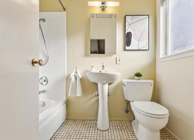 3129 Stelling Drive, Palo Alto CA: https://media.crmls.org/mediaz/ec0acbda-fe5c-4024-a11a-f5e9a88d3bf3.jpg