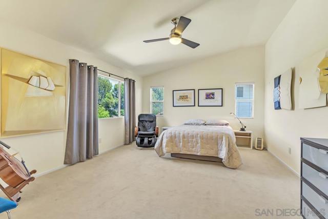 43054 Manchester Ct, Temecula CA: https://media.crmls.org/mediaz/ec0ad490-db15-4675-9003-2f2b1356e9ec.jpg