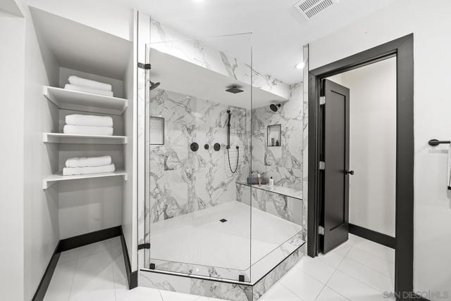11388 Lorena Ln, El Cajon CA: https://media.crmls.org/mediaz/ec0b2400-59af-404f-a175-0604696aafd1.jpg