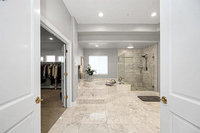 964 Piemonte Dr, Pleasanton CA: https://media.crmls.org/mediaz/ec0b65cf-d722-4a28-9b6b-f1fe377d7abd.jpg