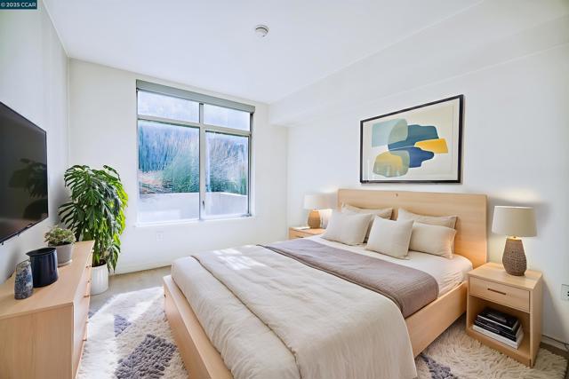 2655 Bush, San Francisco CA: https://media.crmls.org/mediaz/ec0bb3b2-62b9-4190-a322-bdd8b7b4997a.jpg