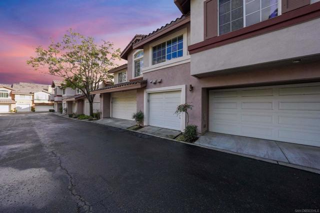 12083 Tivoli Park Row, San Diego CA: https://media.crmls.org/mediaz/ec0bcd2b-6c62-4358-a6c7-28241ebf521d.jpg
