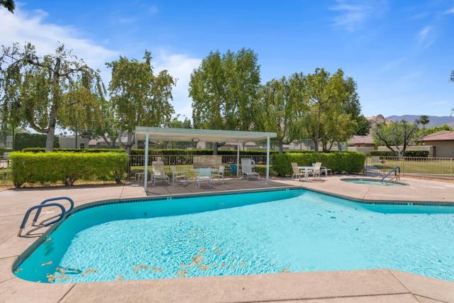 Community Pool & Spa