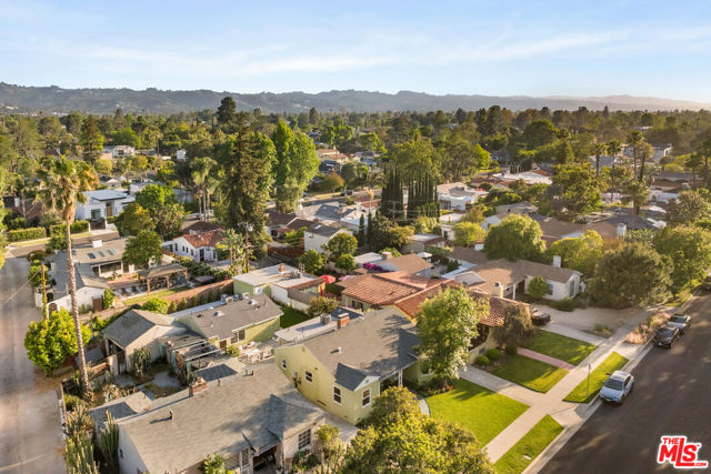 11536 Otsego Street, Valley Village CA: https://media.crmls.org/mediaz/ec0c82e8-aa75-4be8-97f4-bc6a8b4c0adf.jpg