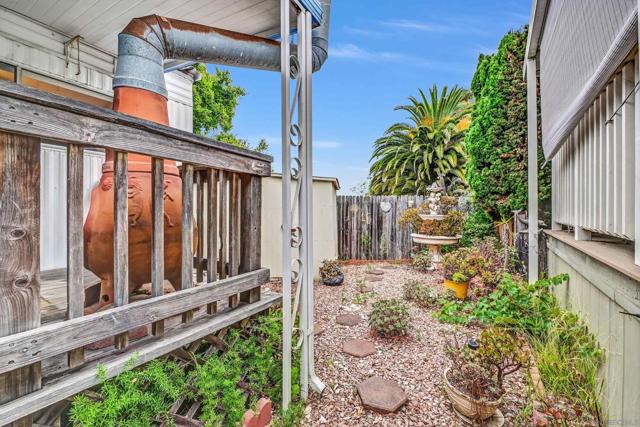 153 Sherri Ln, Oceanside CA: https://media.crmls.org/mediaz/ec0fb449-7cc8-43a9-8875-024316af1417.jpg