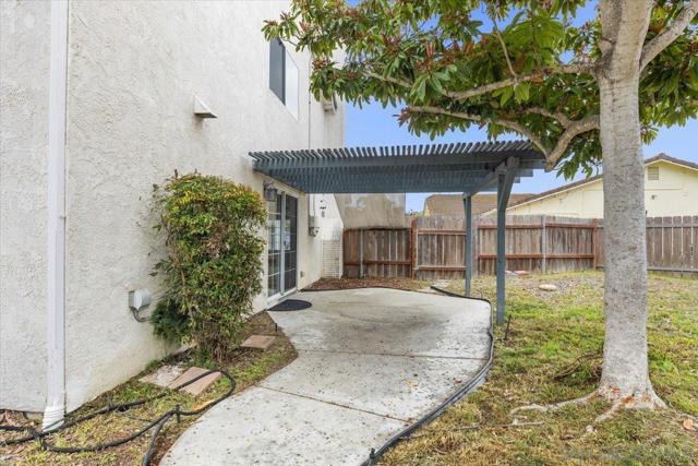 5356 Malcolm St, Oceanside CA: https://media.crmls.org/mediaz/ec104396-f1b1-4eab-8c77-f63c6a011aa9.jpg