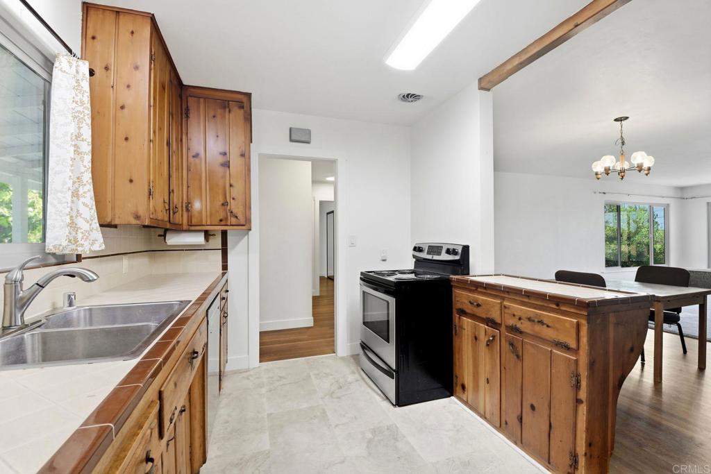 932 Stratford Drive - photo 13