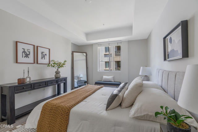 931 E Walnut Street, Pasadena CA: https://media.crmls.org/mediaz/ec126ffe-cedb-40d6-afbf-58bad23fd9a3.jpg