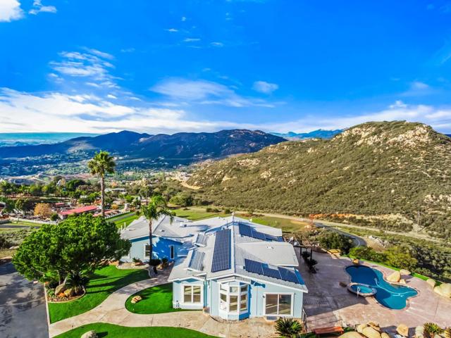 Detail Gallery Image 4 of 40 For 15351 Isla Vista Rd, Jamul,  CA 91935 - 4 Beds | 4 Baths