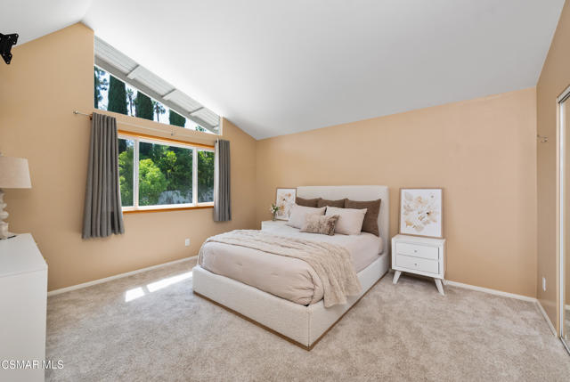 1253 Willsbrook Court, Westlake Village CA: https://media.crmls.org/mediaz/ec1340b5-c8bc-41a9-8b92-e068be7fca05.jpg