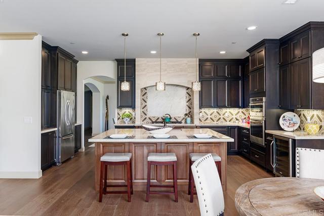 12087 Via Trevi, Lakeside CA: https://media.crmls.org/mediaz/ec135f1b-bdfb-4e59-8c65-34fabd7cf2b5.jpg